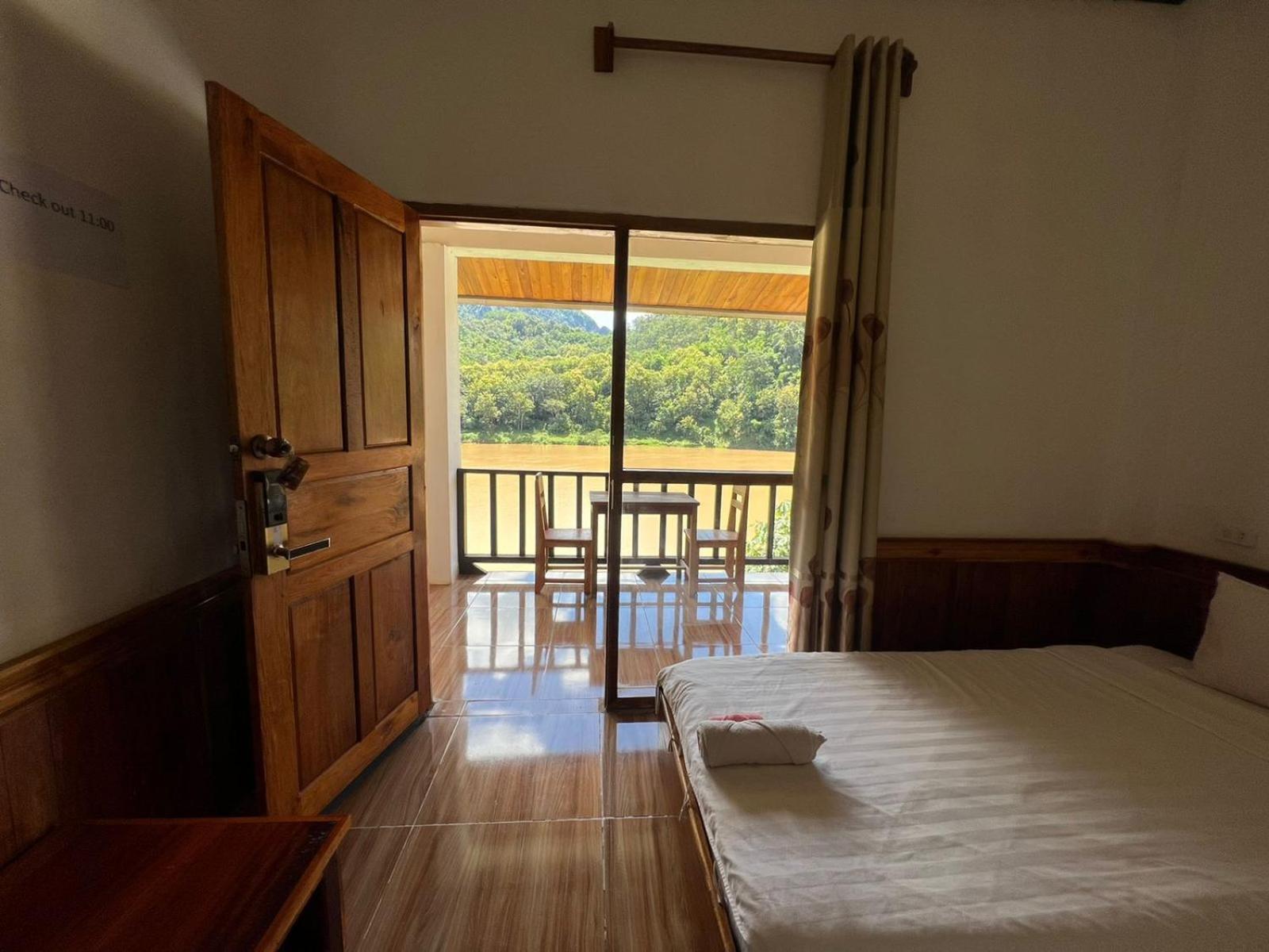 Nongkhaiw River View Nong Khiaw Екстер'єр фото